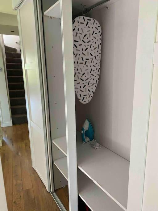 شقة Contemporary Duplex - Private Patio & Parking ستوكبورت المظهر الخارجي الصورة